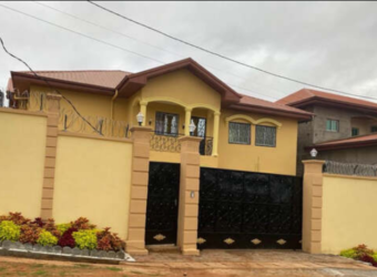 Maison Duplex à Vendre Yaoundé odjza , 155 000 000 FCFA