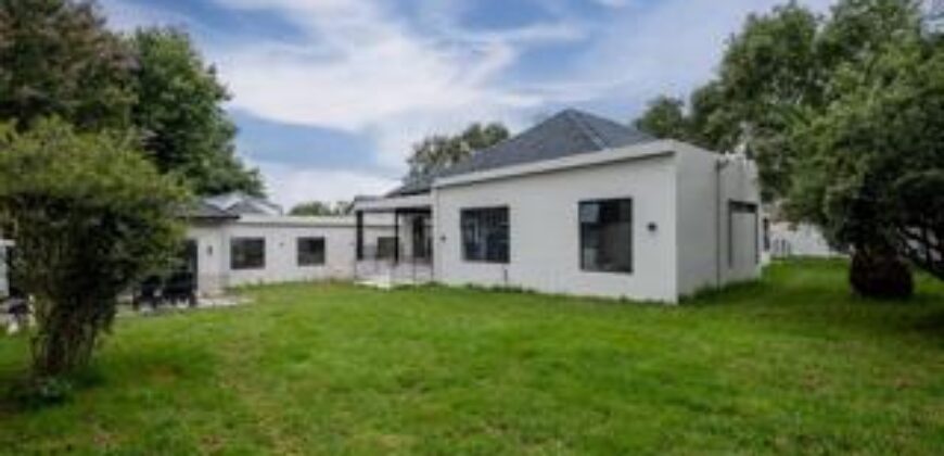 3 Bedroom House for Sale in Greenside, Johannesburg, R4 25000