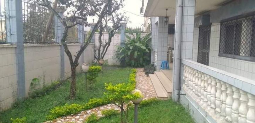 Duplex for sale: Bonamoussadi (250 million FCFA) City: Douala