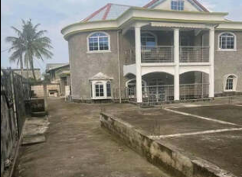 Duplex à vendre à Douala, 300 000 000 FCFA