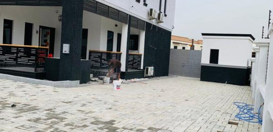 A luxury 5 Bedrooms Smart House for sale at Katampe Extension, Abuja, 280 000 000 Naira