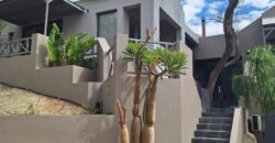 6 Bedroom House for Sale in Klein Windhoek