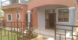 BELLE VILLA EN DUPLEX A VENDRE, YAOUNDE, 98 000 000 FCFA