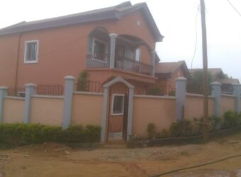 BELLE VILLA EN DUPLEX A VENDRE, YAOUNDE, 98 000 000 FCFA