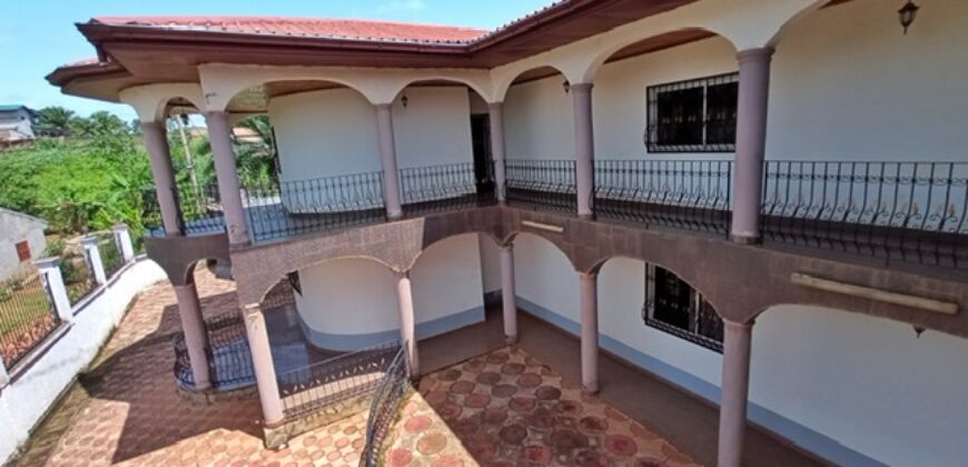 Maison à vendre, Yaoundé , 175 000 000 Fcfa