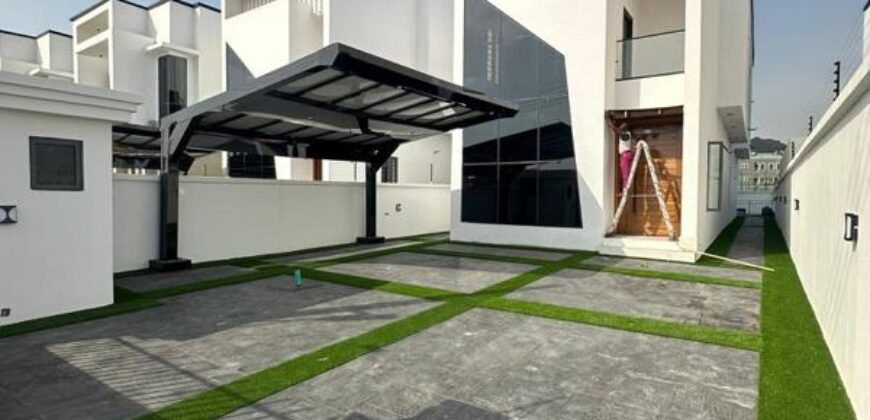 5 Bedroom House for Sale in Lekki, Lagos for 280 000 000 Naira