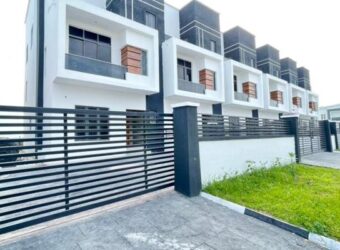 6 Bedroom House for Sale in Lekki Lagos 120000000 Naira