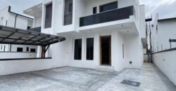 4 Bedroom House for Sale in Lekki 160000000 Naira