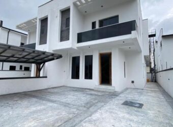 4 Bedroom House for Sale in Lekki 160000000 Naira