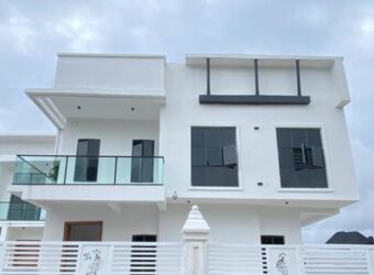 4 Bedroom House for Sale in Lekki, Lagos 175000000 Naira