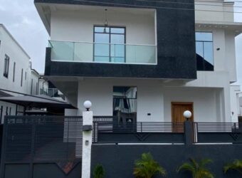 5 Bedroom House for Sale in Lekki Lagos 130000000 Naira