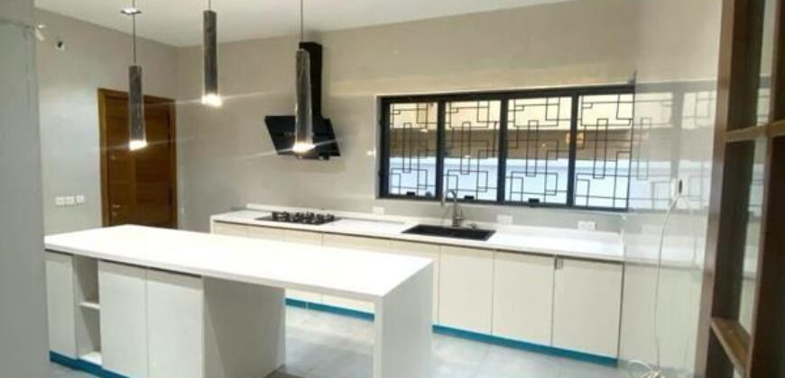 5 Bedroom House for Sale in Lekki 600000000 Naira