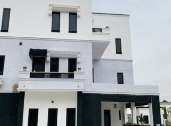 A luxury 5 Bedrooms Smart House for sale at Katampe Extension, Abuja, 280 000 000 Naira
