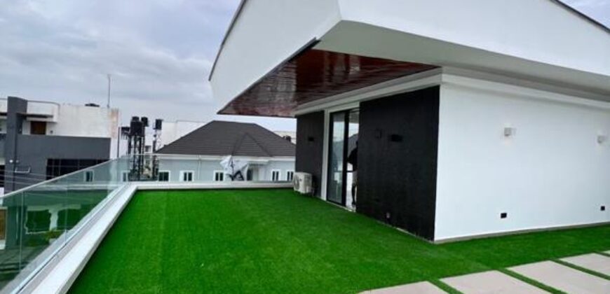 5 Bedroom House for Sale in Lekki 750000000 Naira