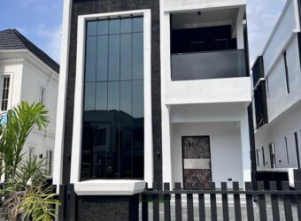 5 Bedroom House for Sale in Lekki Lagos 220000000 Naira