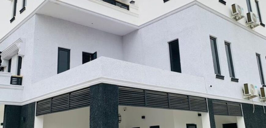 A luxury 5 Bedrooms Smart House for sale at Katampe Extension, Abuja, 280 000 000 Naira