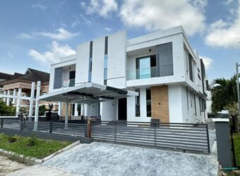 5 Bedroom House for Sale in Lekki, Lagos 330000000 Naira