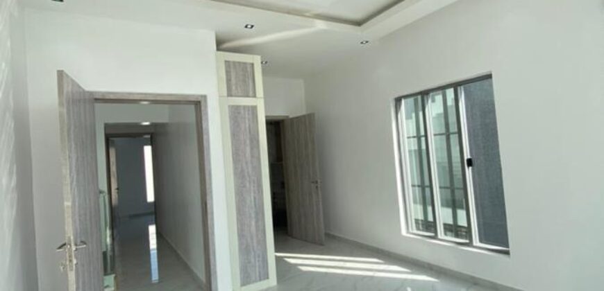 5 Bedroom House for Sale in Lekki 330000000 Naira