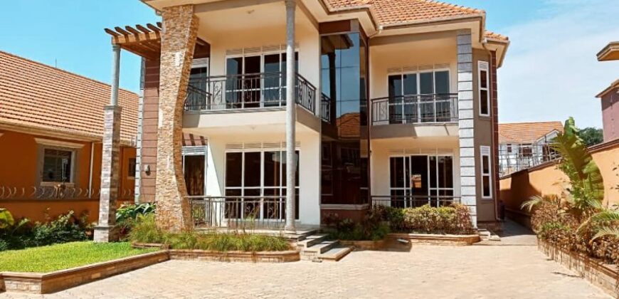 6 Bedroom House for Sale in Kyanja, Kampala at Shs 900 Million