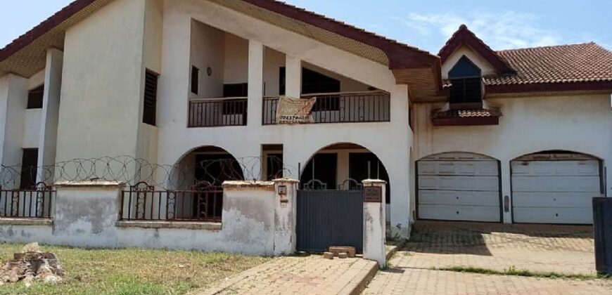 6BEDROOM HOUSE FOR SALE AT SAKUMONO, ACCRA