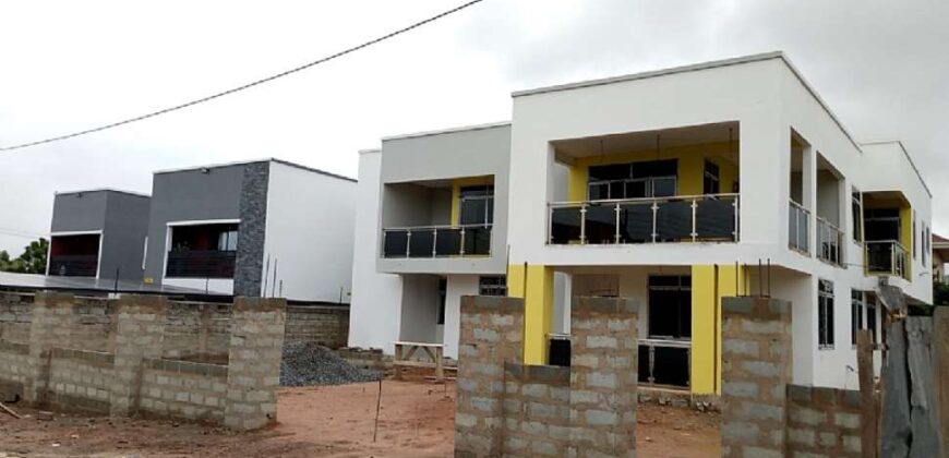 9BEDROOM HOUSE FOR SALE AT TEMA COM25, ACCRA