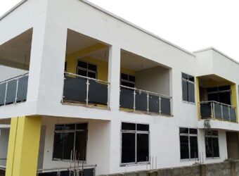 9BEDROOM HOUSE FOR SALE AT TEMA COM25, ACCRA