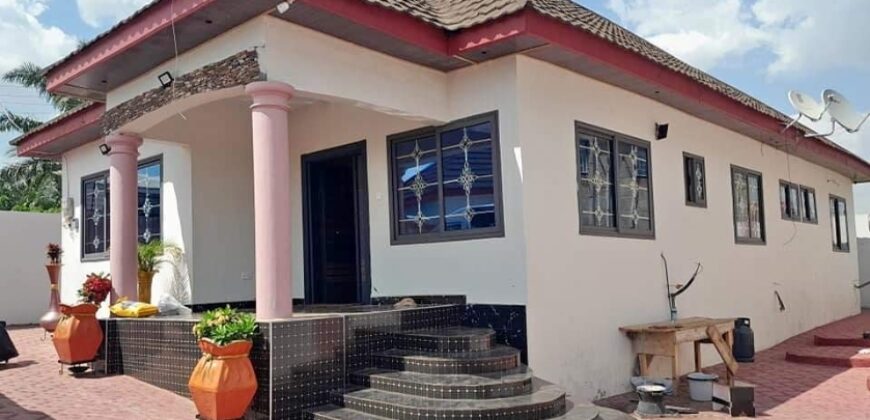 4 Bedrooms House for Sale, Kumasi GHS800 0000