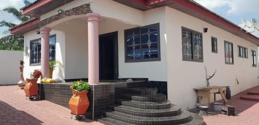 4 Bedrooms House for Sale, Kumasi GHS800 0000