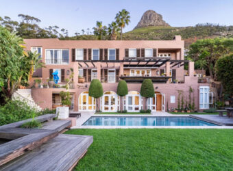 4 Avenue Deauville, Fresnaye Cape Town, Western Cape, 8051 South Africa