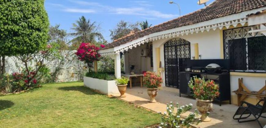 Villa en vente à Saly Résidence 1ère ligne mer, 151 000 000 CFCA