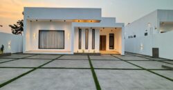 FIVE (5) BEDROOMS HOUSE FOR SALE AT HAATSO