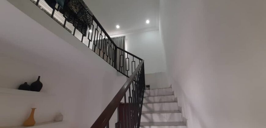 3BEDROOM WITH 1BEDROOM STAFF QUARTERS FULLY FURNISHED TOWNHOUSE FOR SALE AT HAATSO BOSHEY