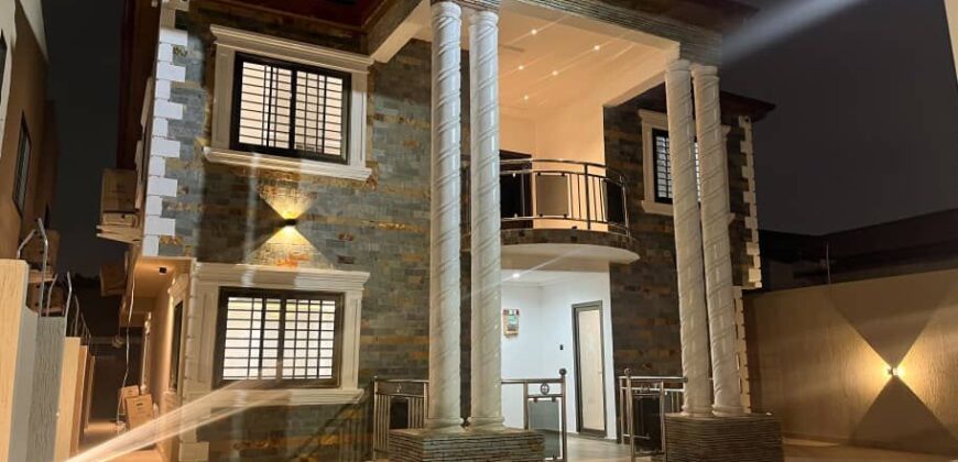 Contemporary luxurious 4brm for sale at ASHONMANG estates