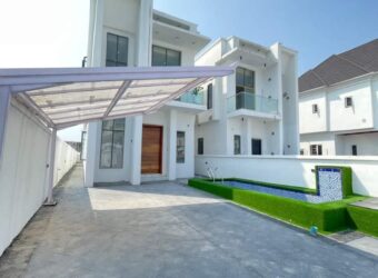 FOR SALE Luxurious Duplex at Lekki, Lagos; 175M Naira