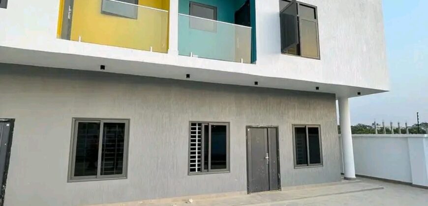 Exexutive 2/3 Bedroom teracce house for rent@ Haatso