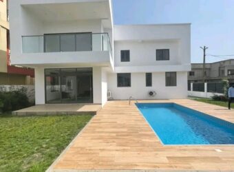 Ultra modern 5Bedroom townhouse for sale@ EAST LEGON American house