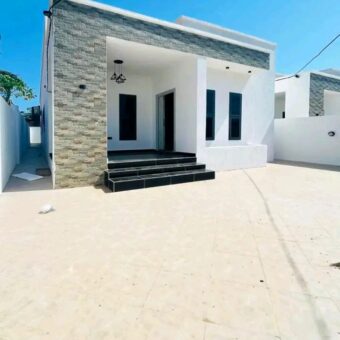 Exexutive 3 Bedroom house@ Spintex