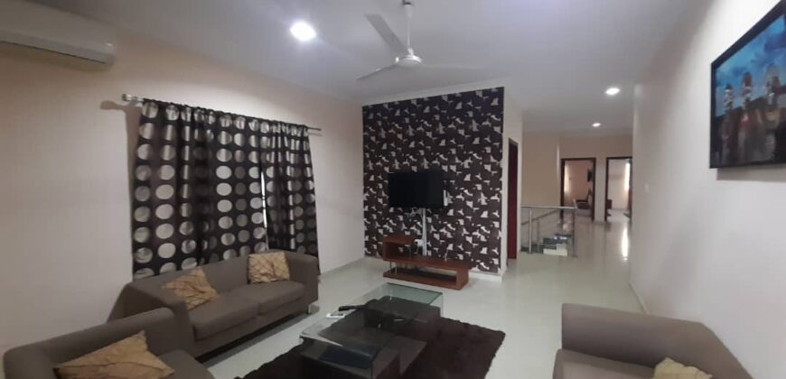 EXECUTIVE 2BEDROOM FULLY FURNISHED APARTMENT WITH SWIMMING POOL 2 IN COMPOUND FOR RENT AT WEST LAND.