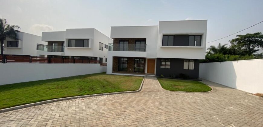 Four 4-Bedroom Townhouses for Sale/Rent at Tse Addo