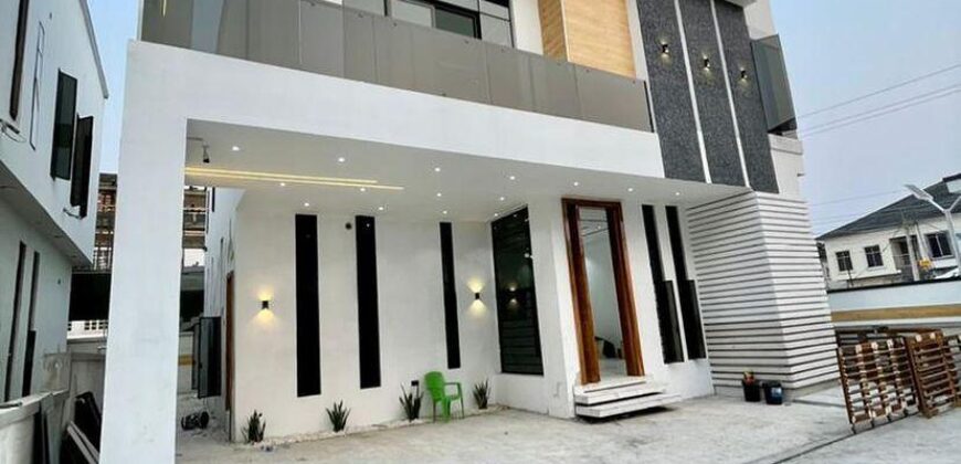 EXQUISITELY FINISHED 6 UNITS OF LUXURY SERVICED FULLY DETACHED 4 & 5 BED DUPLEXES