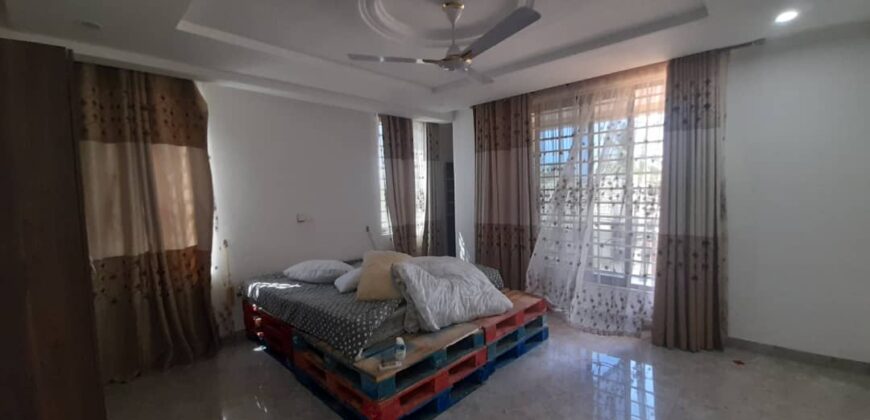 EXECUTIVE 5-BEDROOM 2-STOREY SEMI DETACHED HOUSE WITH 1BEDROOM STAFF QUARTERS FOR RENT AT TSE-ADDO COMMUNITY.