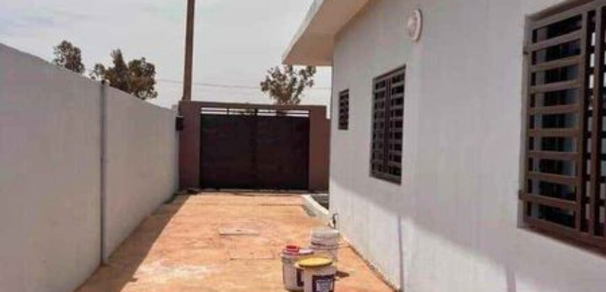 Une villa base toutes neuf à SIRACORO derrière la cour de Kafougouna