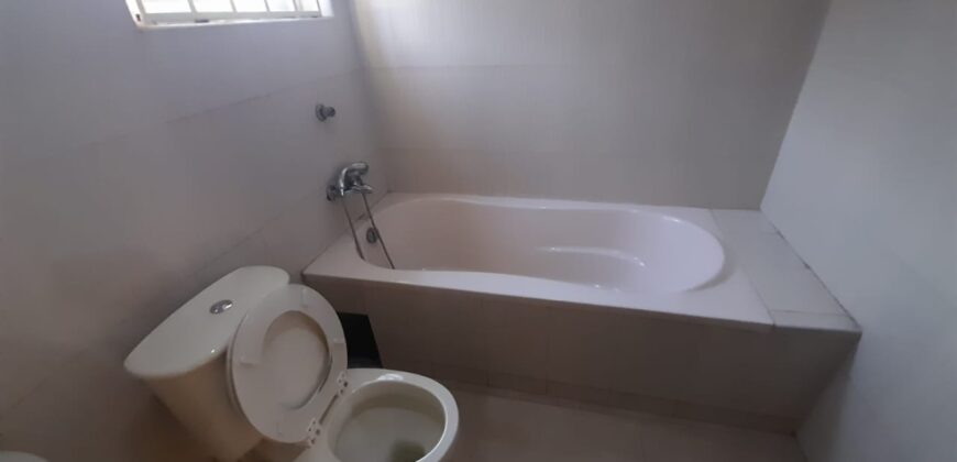 5BEDROOM WITH 1BEDROOM STAFF QUARTERS AND SECURITY POST SELF COMPOUND HOUSE FOR RENT AT WEST LAND.