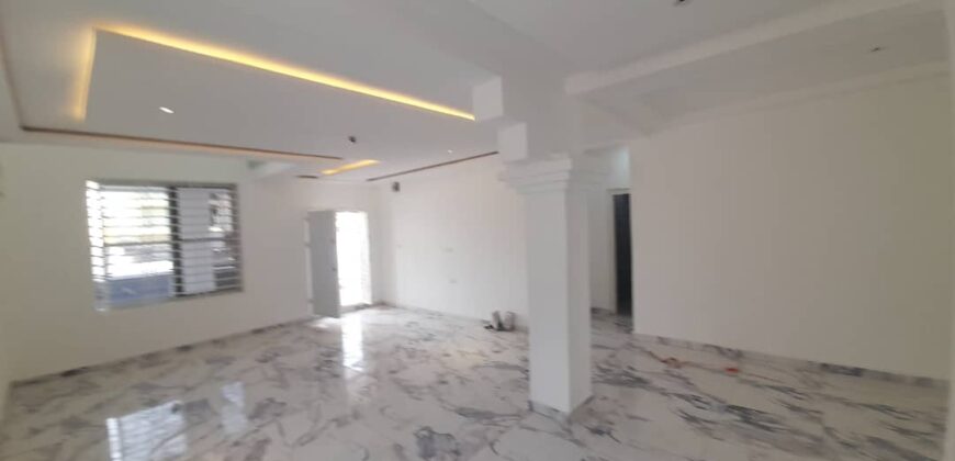 NEWLY BUILT EXECUTIVE 4BEDROOM HOUSE FOR SALE AT LAKESIDE ESTATE.