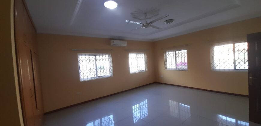 5BEDROOM WITH 1BEDROOM STAFF QUARTERS AND SECURITY POST SELF COMPOUND HOUSE FOR RENT AT WEST LAND.