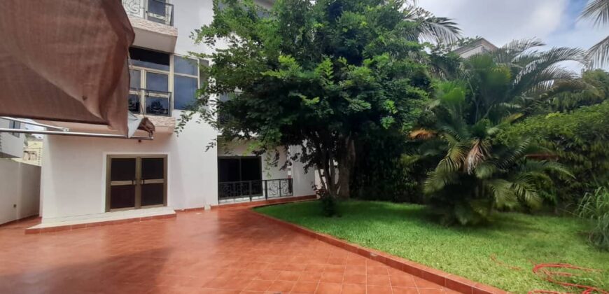 EXECUTIVE 5-BEDROOM 2-STOREY FULLY FURNISHED HOUSE FOR RENT AT CANTONMENT.