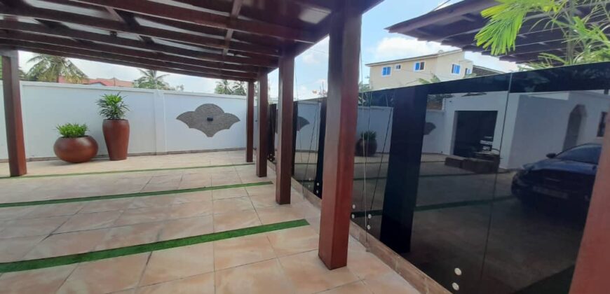 5BEDROOM WITH 1BEDROOM STAFF QUARTERS AND A SWIMMING POOL HOUSE FOR SALE.