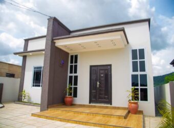 A VISIONARY VISTA OF A 3BEDROOM HOUSE FOR SALE AT NSAWAM-SATELLITE