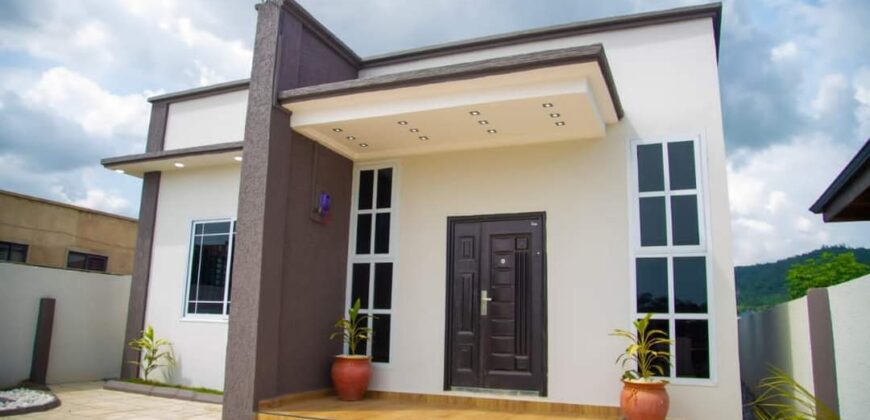 A VISIONARY VISTA OF A 3BEDROOM HOUSE FOR SALE AT NSAWAM-SATELLITE