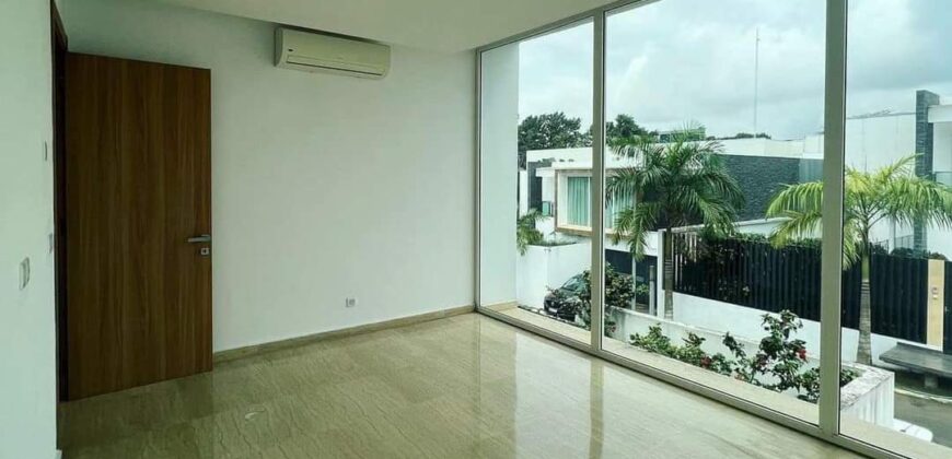 THE TRENDY TERRACE OF A 5BEDROOM APARTMENT IN ABIDJAN -BEVERLY HILLS RIVIERA